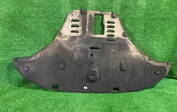 Hyundai Santa Fe Engine splash shield/under tray