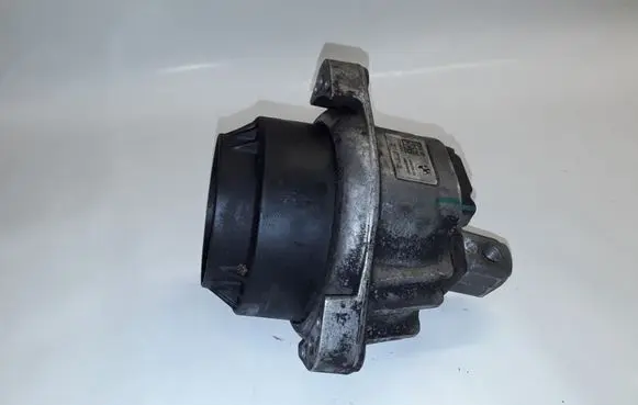 BMW 7 F01 F02 F03 F04 Engine mount bracket 68623513 2211677737103 6777371