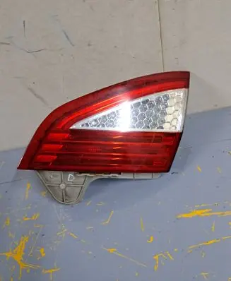 Ford Mondeo MK IV Tailgate rear/tail lights 7S7113A602