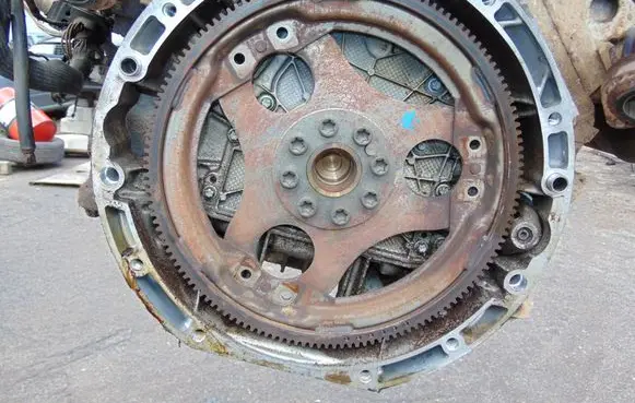 Mercedes-Benz ML W163 Flywheel A1120320247