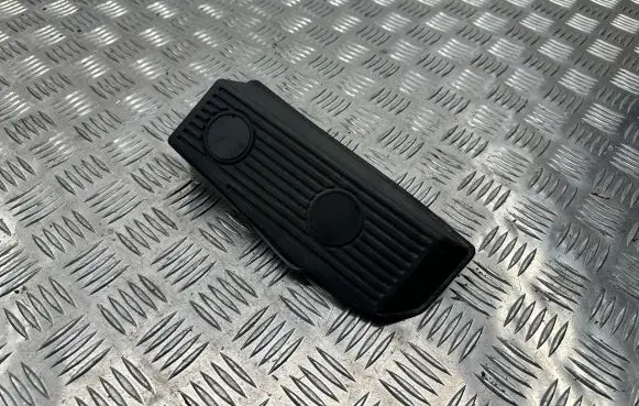 KIA Sportage Foot rest pad/dead pedal 84265D9800