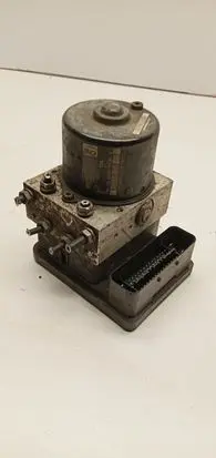 Volkswagen Golf V Master brake cylinder