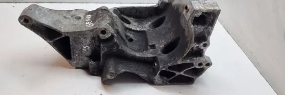 BMW 5 E60 E61 Generator/alternator bracket 139920