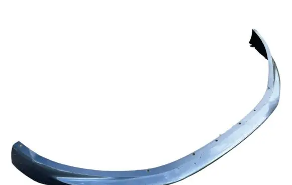 Front bumper lip