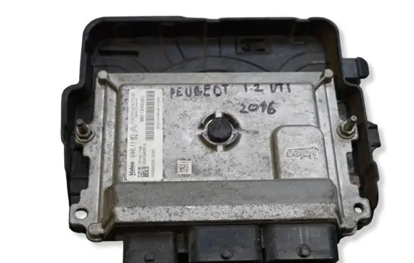 Peugeot 208 I Engine control unit/module 9811545080 V4611
