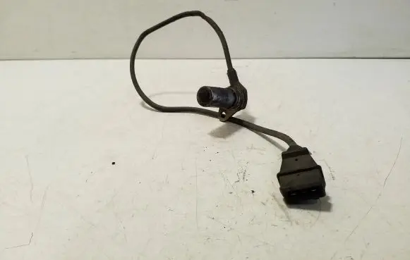 Volkswagen Golf III Crankshaft position sensor 028907319B