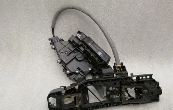Mercedes-Benz C W205 Rear door lock A2220064099