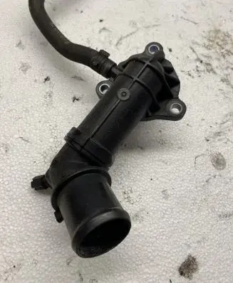 Opel Insignia A Thermostat housing 0428741
