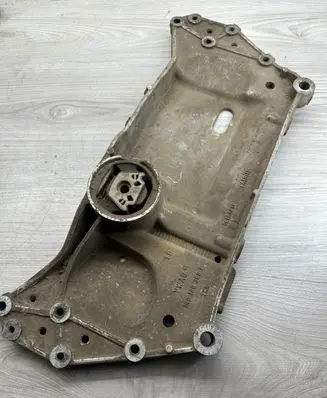 Volkswagen Golf V Front subframe 1K0199369F