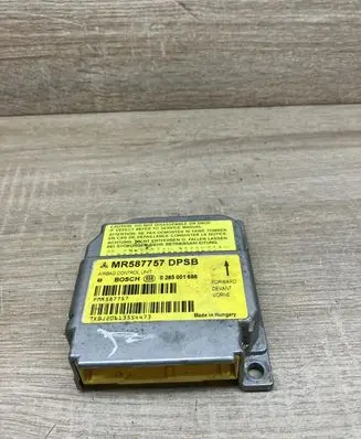 Mitsubishi Colt Airbag control unit/module MR587757 0285001686