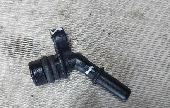 Ford Transit Custom Engine coolant pipe/hose gk2q8w004