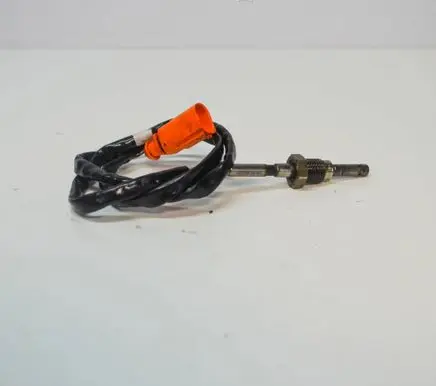 Volkswagen Golf VII Oil temperature sensor 04L906088B