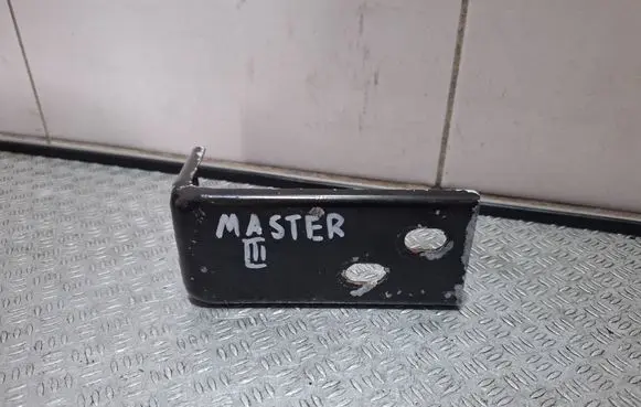 Renault Master III Radiator support slam panel bracket 8200657217B