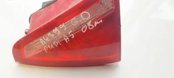 Audi A5 8T 8F Tailgate rear/tail lights 8t0945094