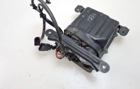 Porsche Panamera (970) Air suspension compressor/pump 97035815109 15155000623