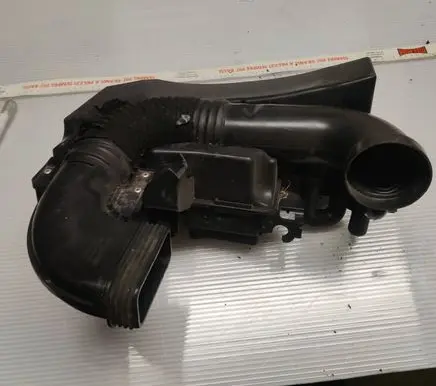 KIA Rio Intake resonator DK2121W102