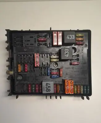 Volkswagen Touran I Fuse box set 1K0937800E 1K0937805 1K0937804B