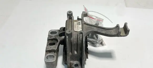 Skoda Octavia Mk3 (5E) Engine mount bracket 5Q0199262BF 29909