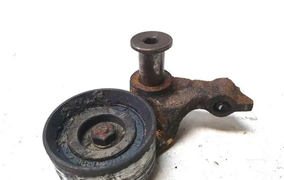 Toyota Corolla Verso AR10 Timing belt/chain tensioner 