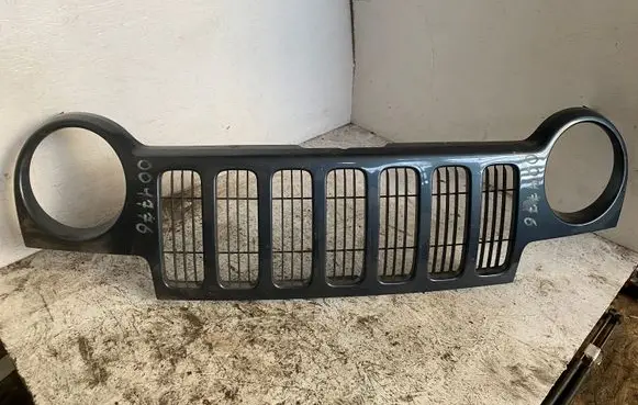 Jeep Cherokee Front bumper upper radiator grill