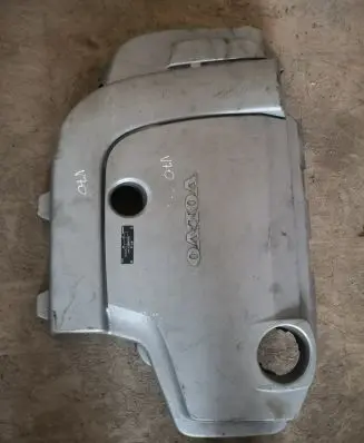 Volvo V70 Engine cover (trim)