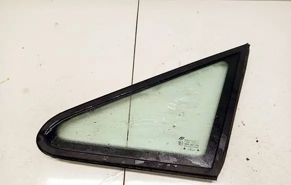 Volkswagen Sharan Front triangle window/glass as2