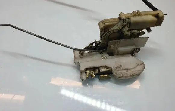 Honda Logo Front door lock