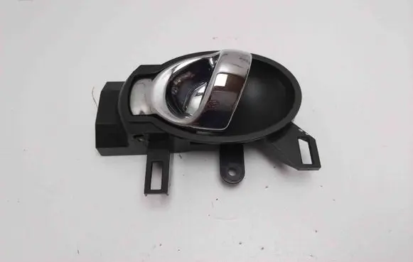 Nissan Note (E12) Front door interior handle