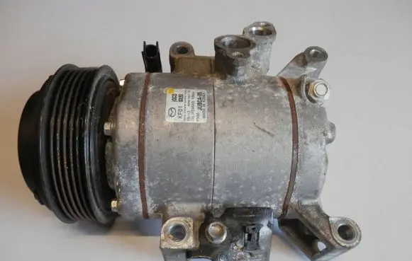 Mazda CX-5 Air conditioning (A/C) compressor (pump) FD46XG100CC