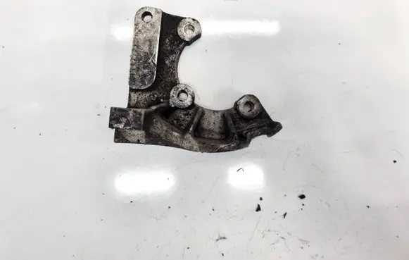 Chevrolet Cruze Engine mounting bracket 96440538