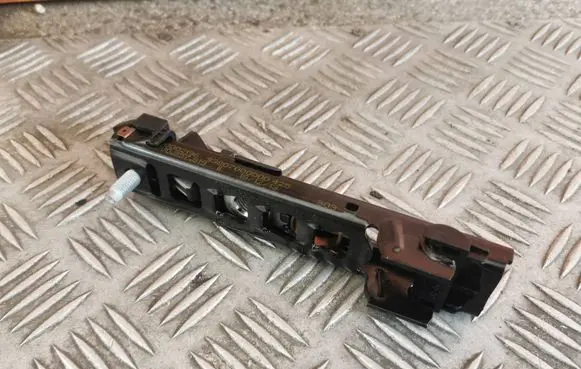 Audi A3 S3 8V Seat belt height adjuster 8V0857819