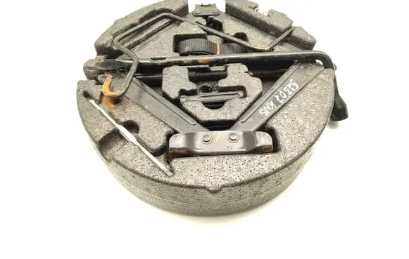 Opel Astra J Tool set 537274672 13501786 13501787