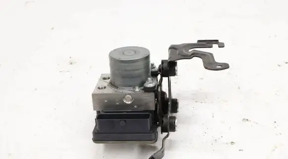 Jaguar XE Master brake cylinder HK83-14F447-CF