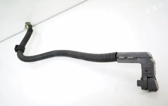 Toyota Avensis T250 Positive cable (battery) 8282320090