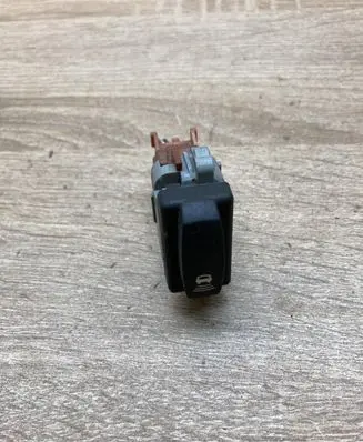 Renault Megane II Alarm switch 28082