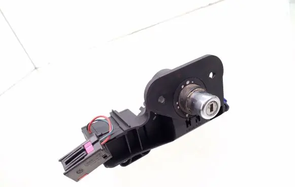 Opel Meriva A Tailgate exterior lock 09183495 13168318