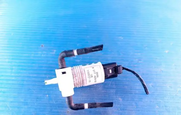 Mini One - Cooper R50 - 53 Windscreen/windshield washer pump 837742903 13037710