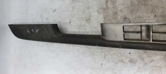 Nissan X-Trail T30 Front door window switch trim 809498H700