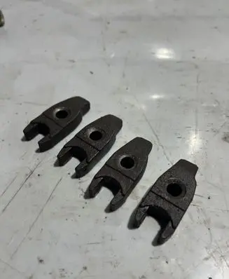 Suzuki Grand Vitara I Fuel Injector clamp holder 