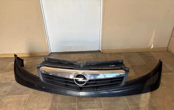 Opel Vivaro Front bumper upper radiator grill 623100248R 628100250R