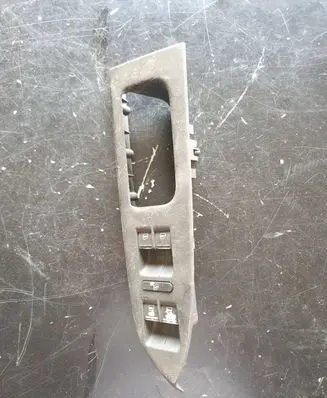 Volkswagen Touran I Front door window switch trim 1T1867371F