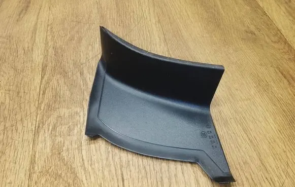 Porsche Macan (95B) Rear/tail light trim molding 95B945309F
