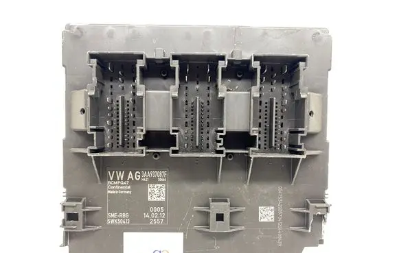 Volkswagen PASSAT B7 Comfort/convenience module 3AA937087F
