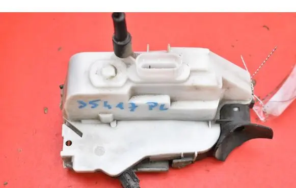 Renault Megane II Front door lock 027776