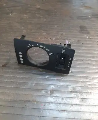 Mercedes-Benz B W245 Headlight level height control switch A169680