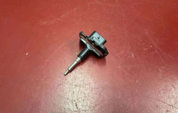 BMW X3 G45 Mass air flow meter 9485041