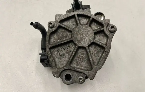 Ford Transit Courier Vacuum pump 9804021880