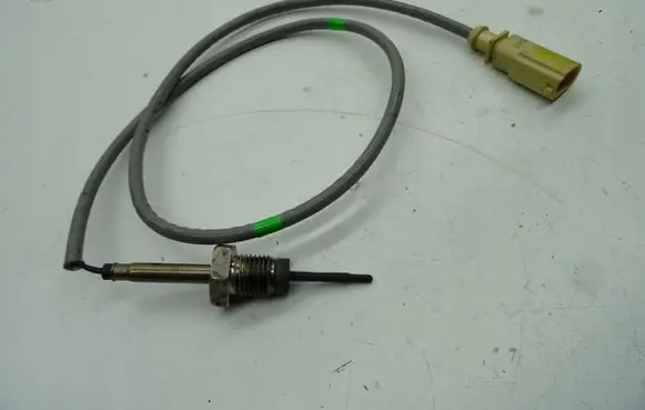 Skoda Superb B8 (3V) Exhaust gas temperature sensor 04L906088EC