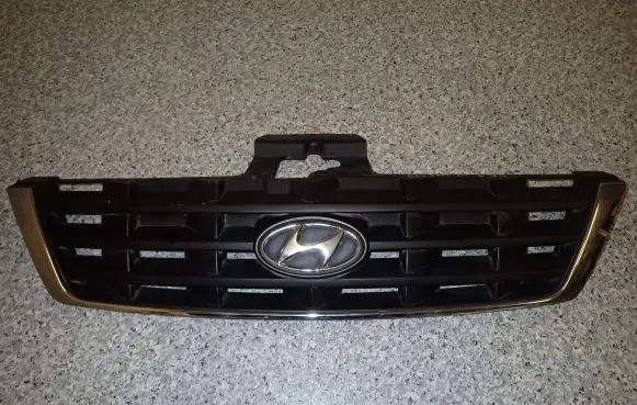 Hyundai Accent Front grill