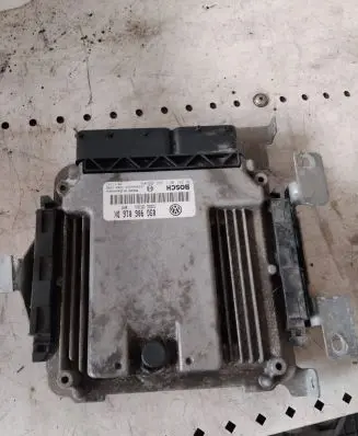Volkswagen Touran I Engine control unit/module 03G906016DK 1039S06224 0281011946